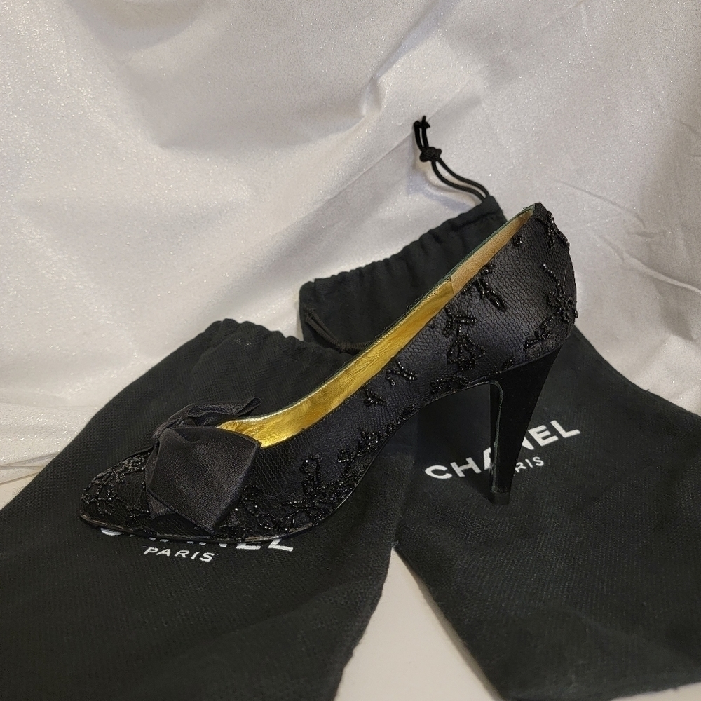 Chanel Black Beaded Evening Heels 6 - Picture 7 of 11